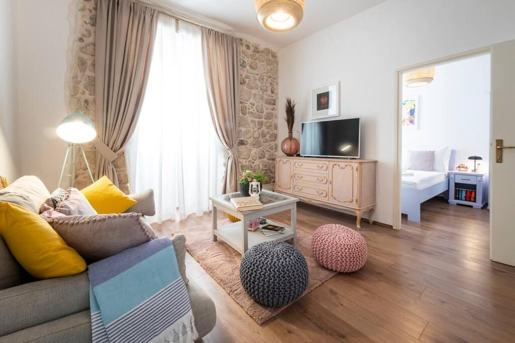 Flora-Heartbeat Old City Three Bedrooms Apartment Ντουμπρόβνικ Εξωτερικό φωτογραφία