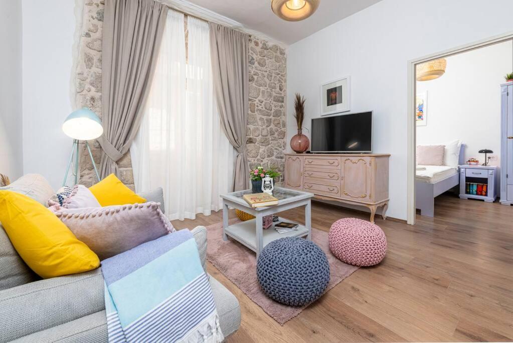 Flora-Heartbeat Old City Three Bedrooms Apartment Ντουμπρόβνικ Εξωτερικό φωτογραφία