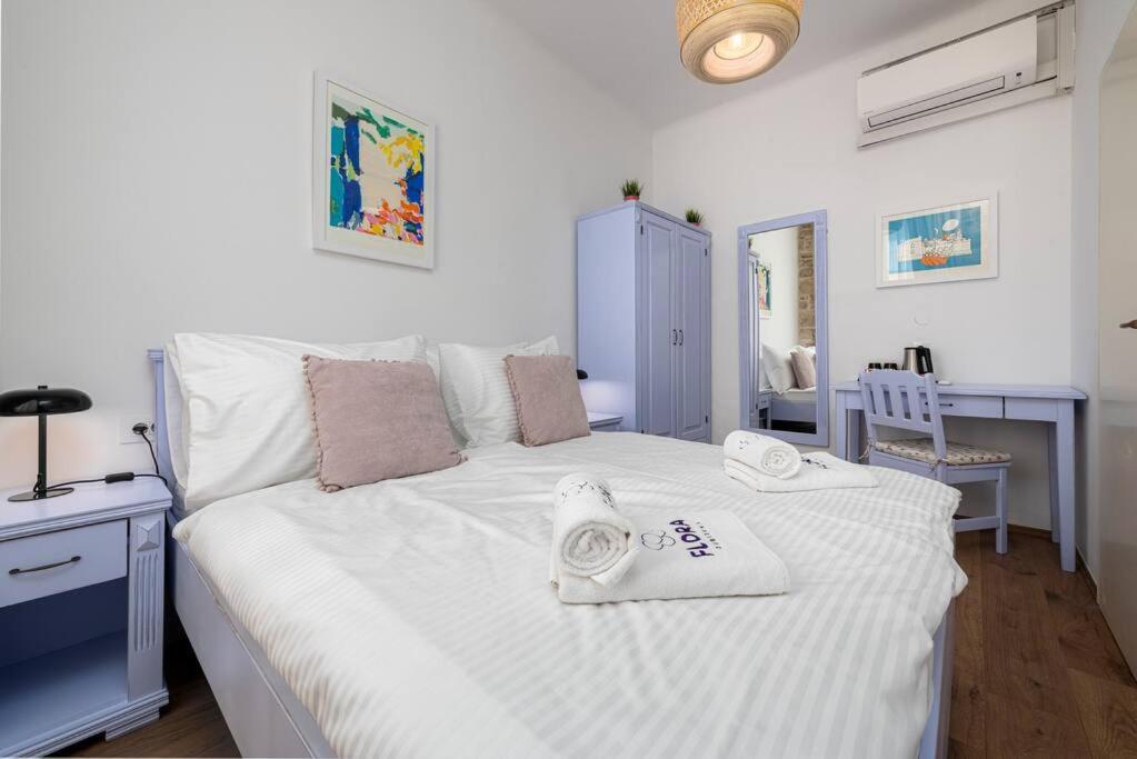 Flora-Heartbeat Old City Three Bedrooms Apartment Ντουμπρόβνικ Εξωτερικό φωτογραφία