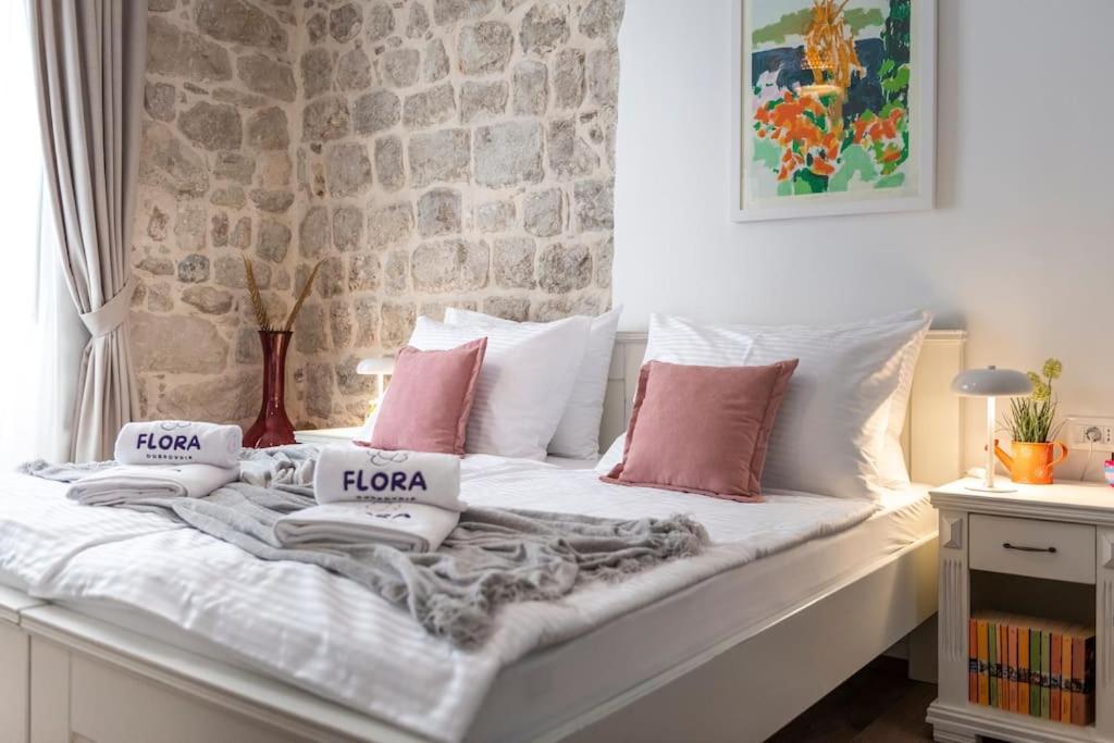 Flora-Heartbeat Old City Three Bedrooms Apartment Ντουμπρόβνικ Εξωτερικό φωτογραφία