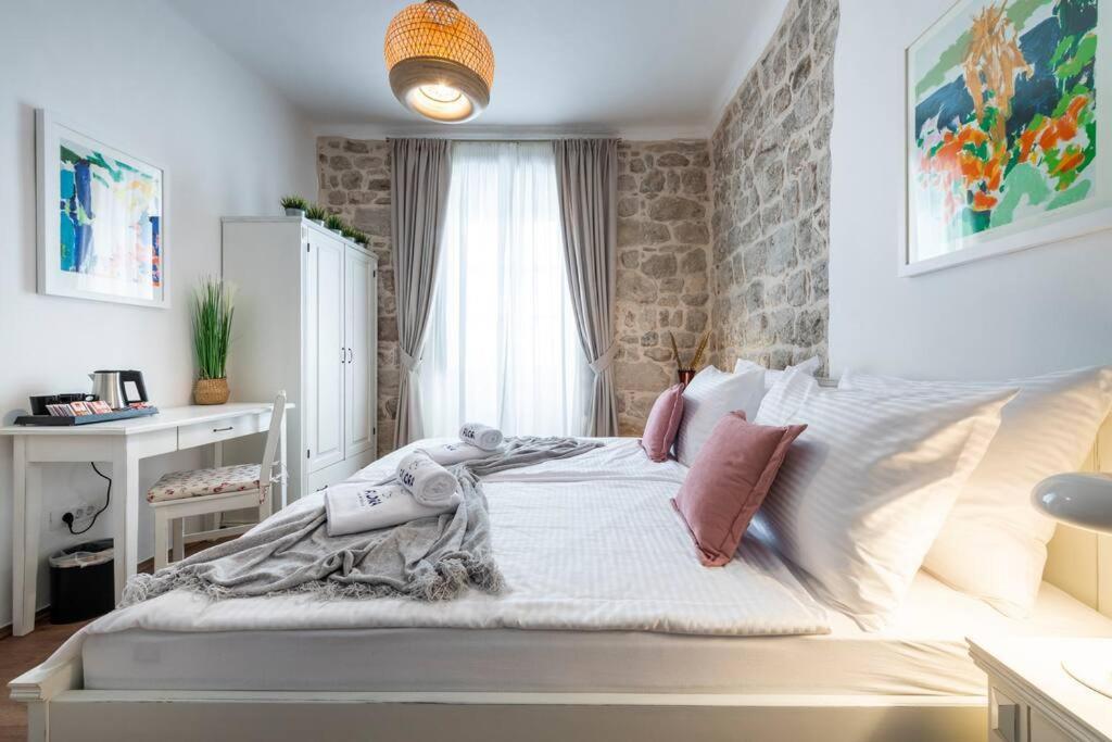 Flora-Heartbeat Old City Three Bedrooms Apartment Ντουμπρόβνικ Εξωτερικό φωτογραφία